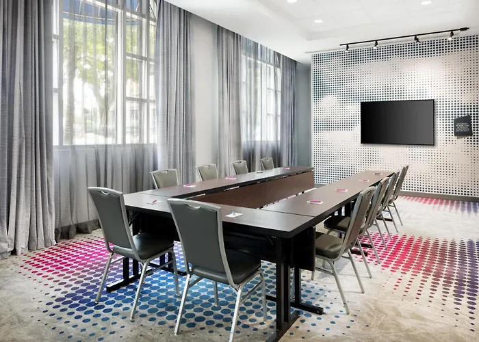 Hotel Aloft By Marriott Downtown