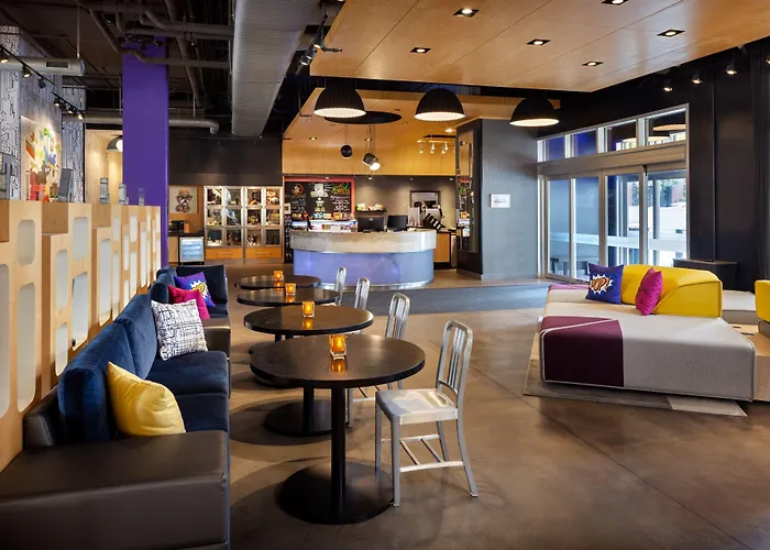 Hotel Aloft By Marriott Downtown